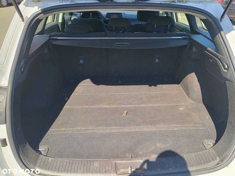 Hyundai i30 1.6 D Classic + - 13