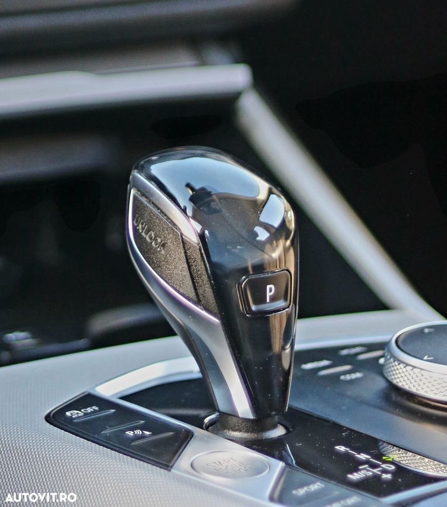 BMW Seria 3 320d xDrive AT MHEV - 18