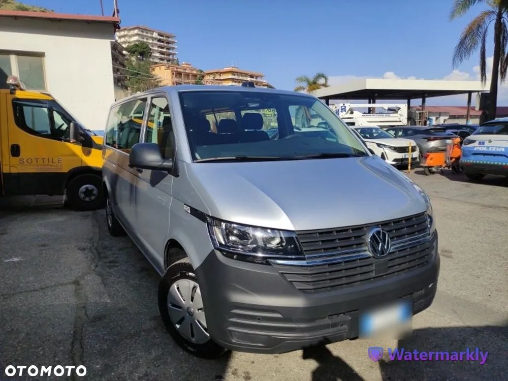 Volkswagen Transporter - 1