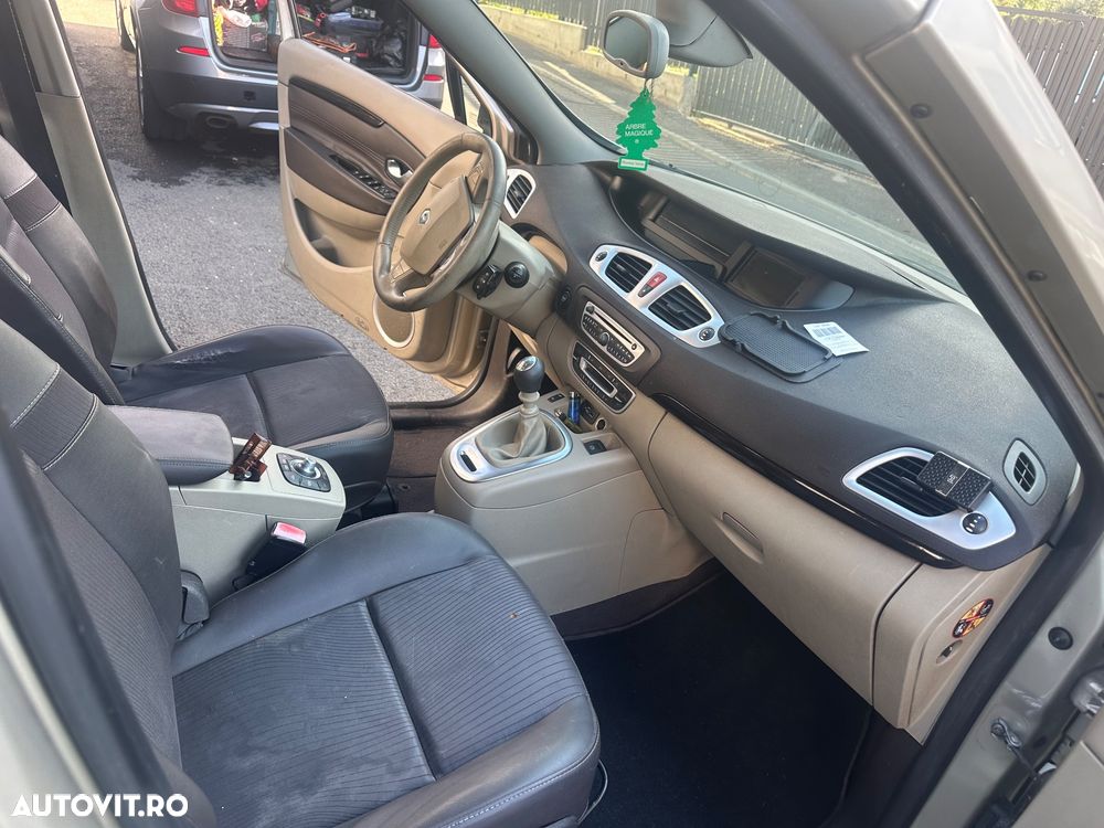 Renault Scenic 1.9dCi Privilege - 8