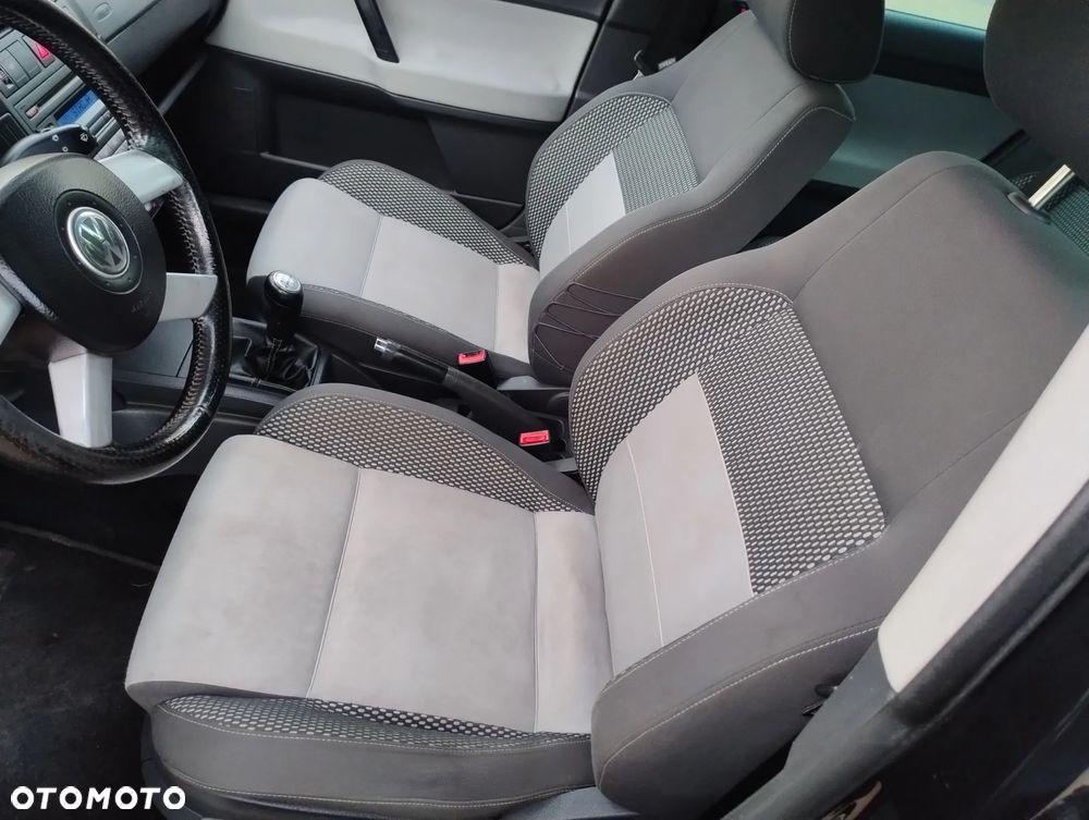 Volkswagen Polo 1.6 Trendline - 17