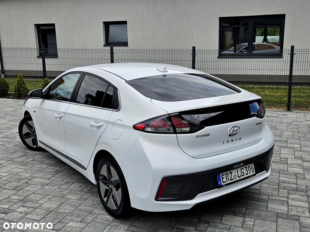 Hyundai IONIQ 1.6 GDI Premium - 9