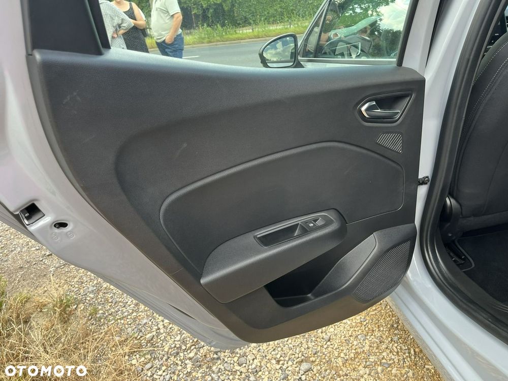 Renault Clio - 31