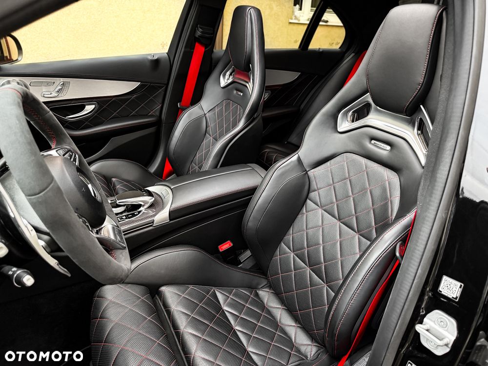 Mercedes-Benz Klasa C AMG 63 S - 29
