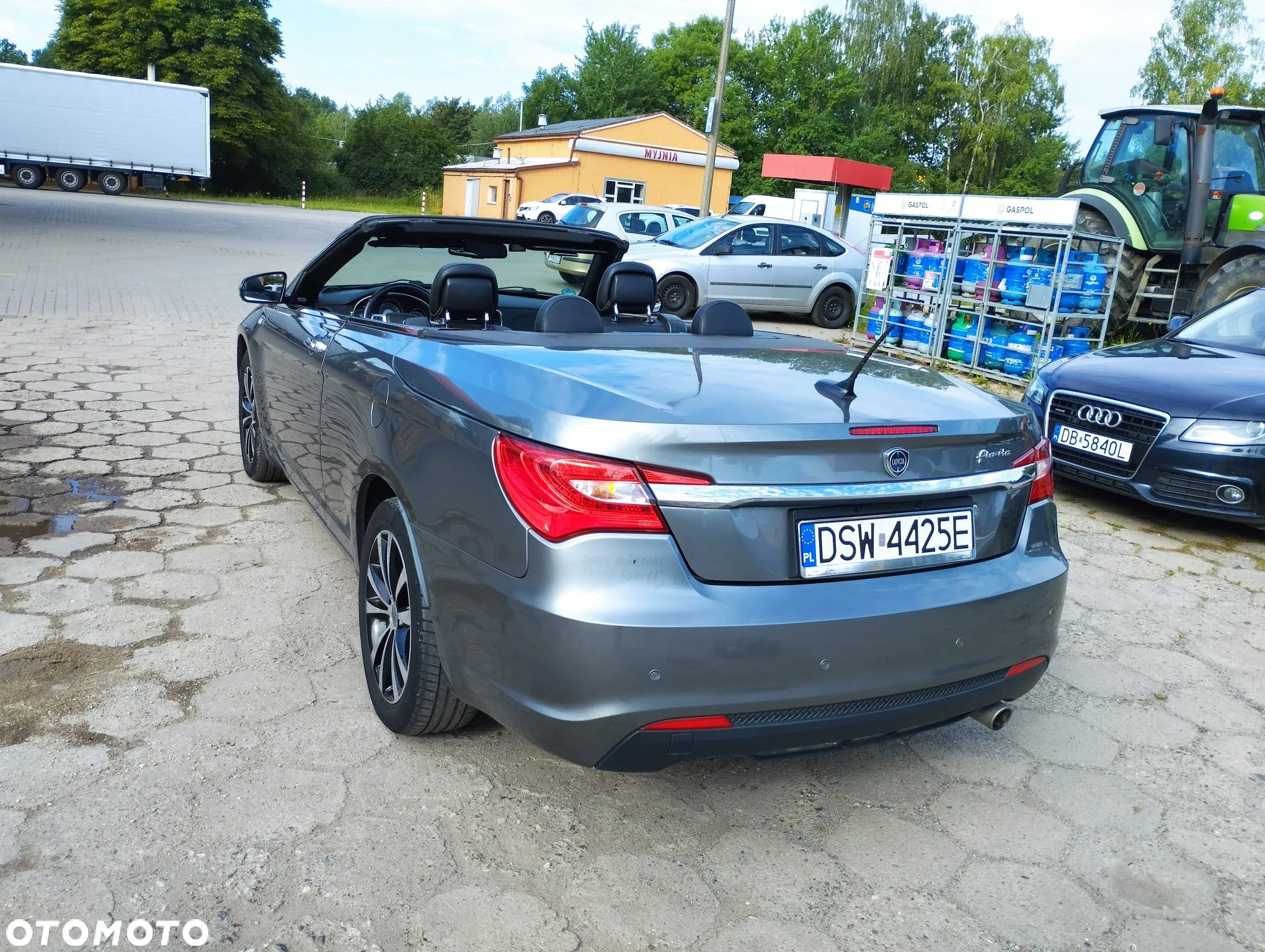 Chrysler 200 - 2