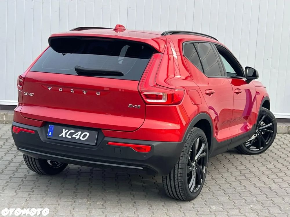Volvo XC 40 B4 AWD Ultimate Dark - 15