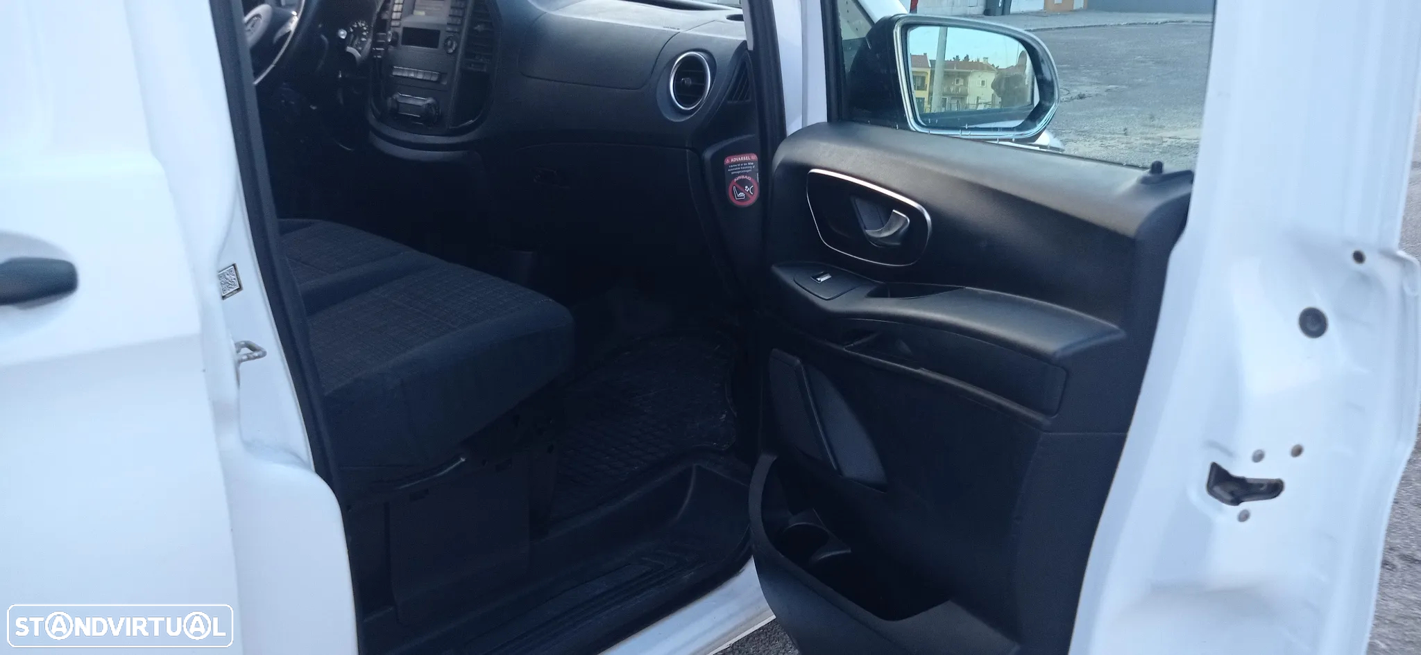 Mercedes-Benz Vito 114 CDi Automática - 13