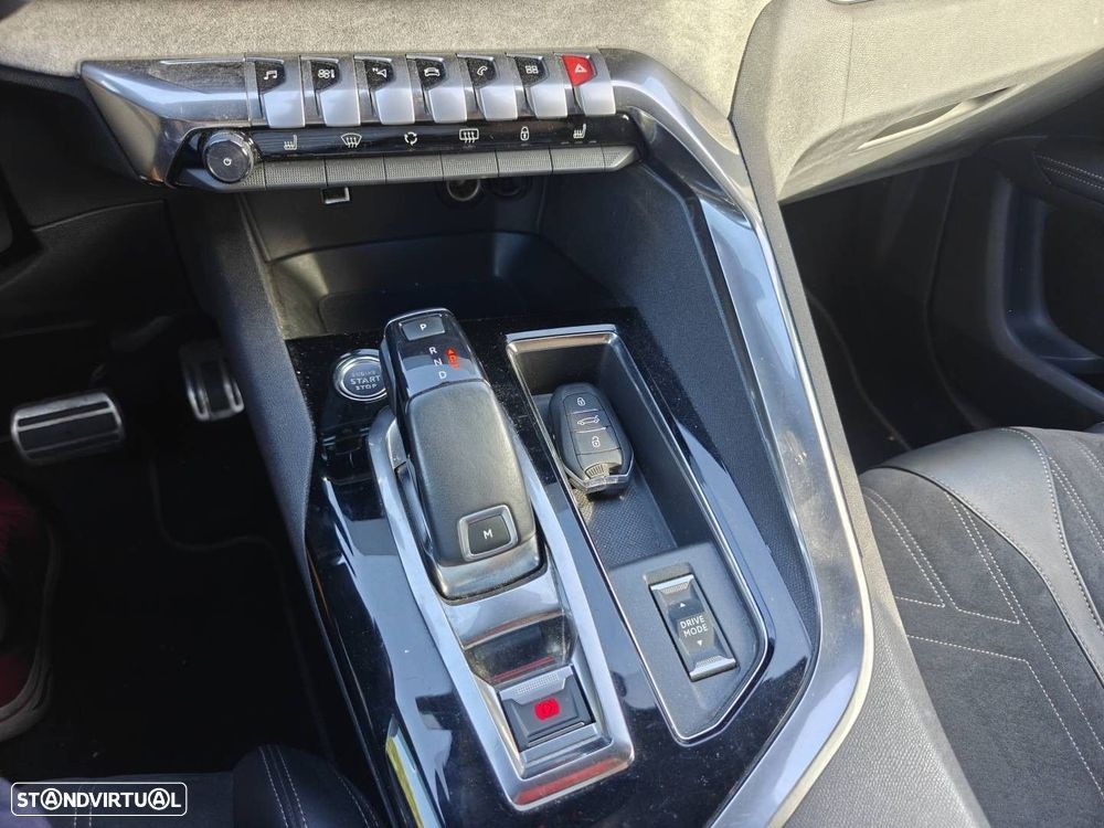 Peugeot 5008 1.5 BlueHDi GT EAT8 - 31