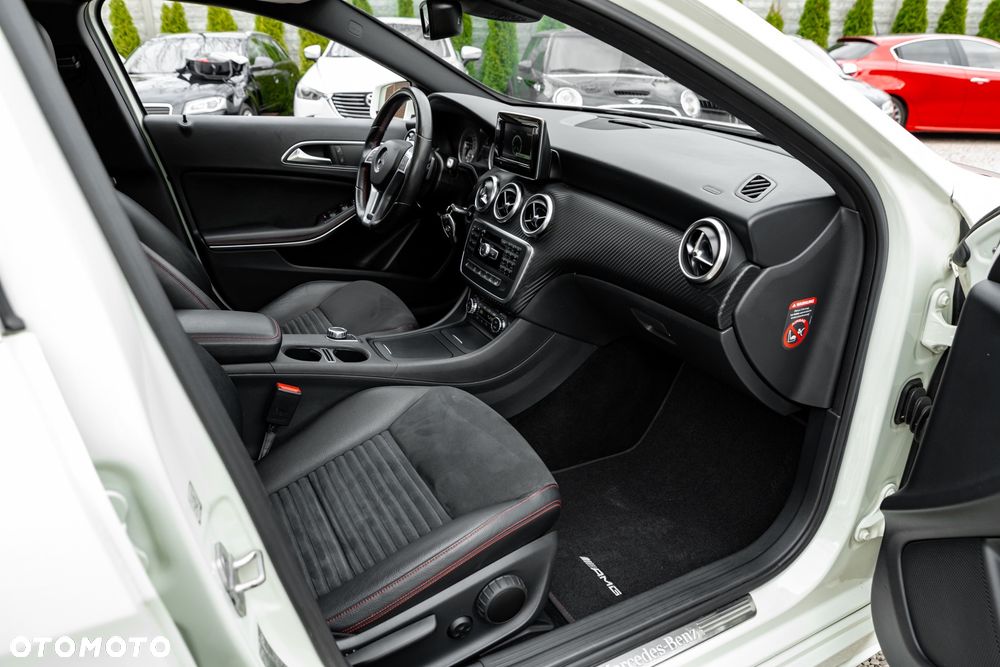 Mercedes-Benz Klasa A 250 4Matic 7G-DCT AMG Line - 21