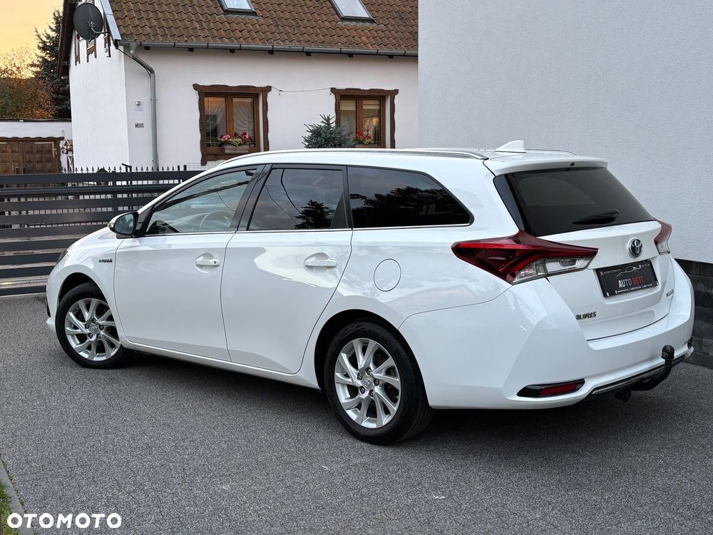 Toyota Auris 1.8 HSD Prestige NAVI - 25