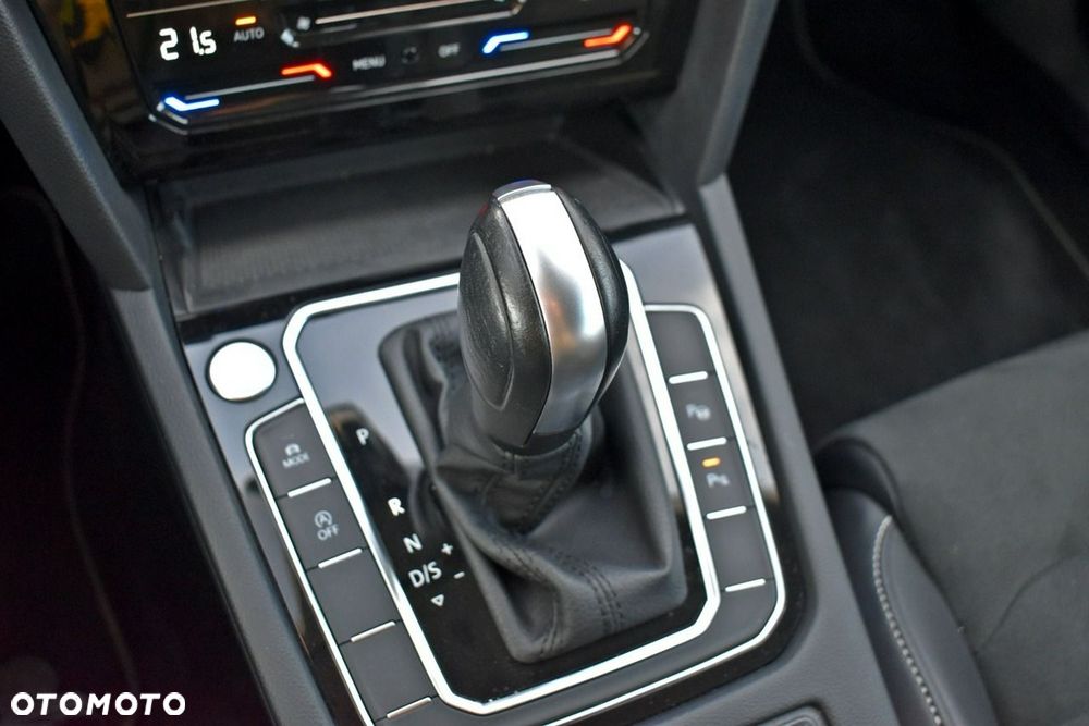 Volkswagen Passat Variant 2.0 TSI Elegance DSG - 30