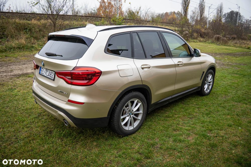 BMW X3 sDrive18d Advantage - 1