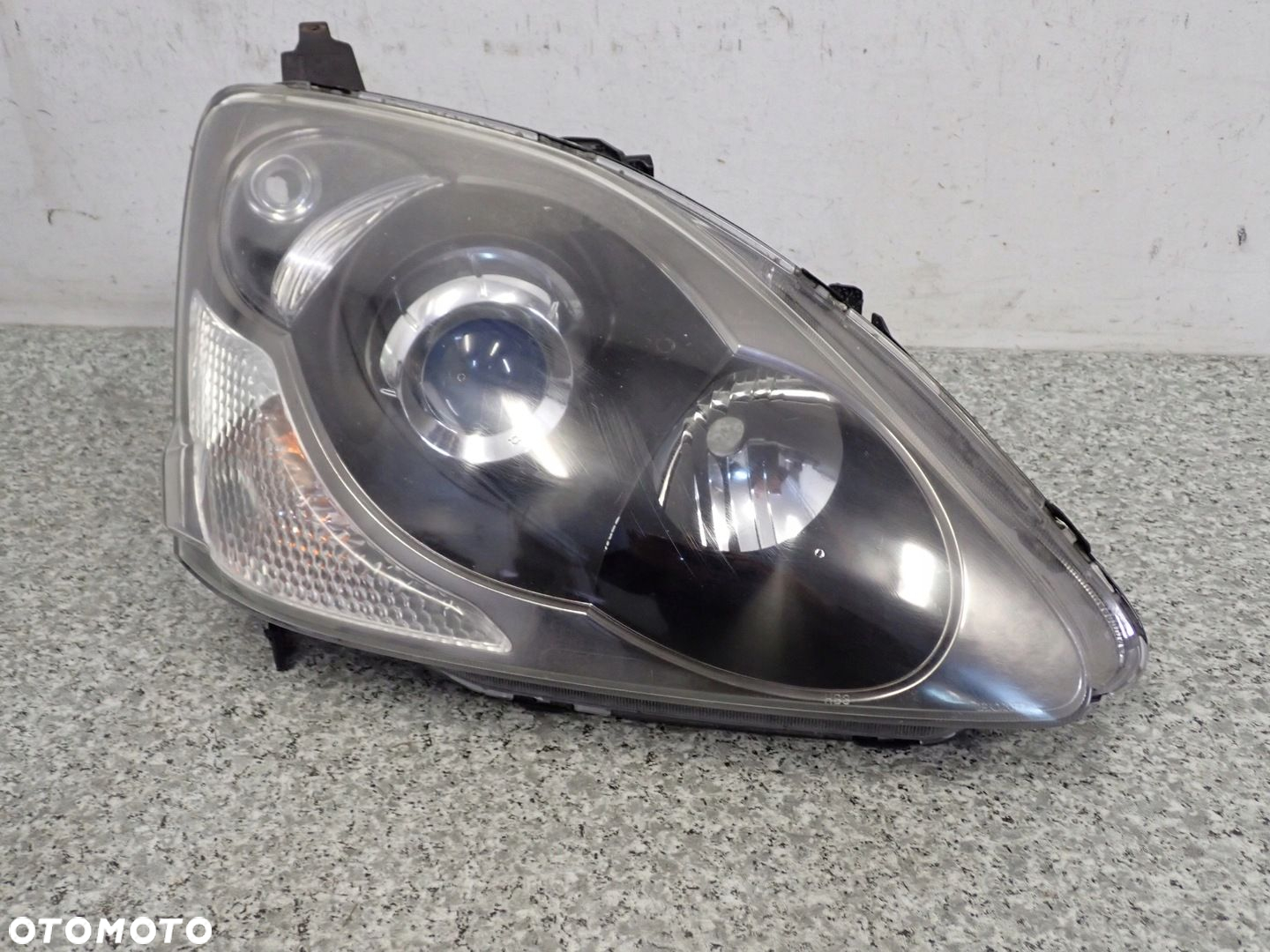 HONDA CIVIC VII 04- LAMPA PRZEDNIA PRAWA REFLEKTOR - 2