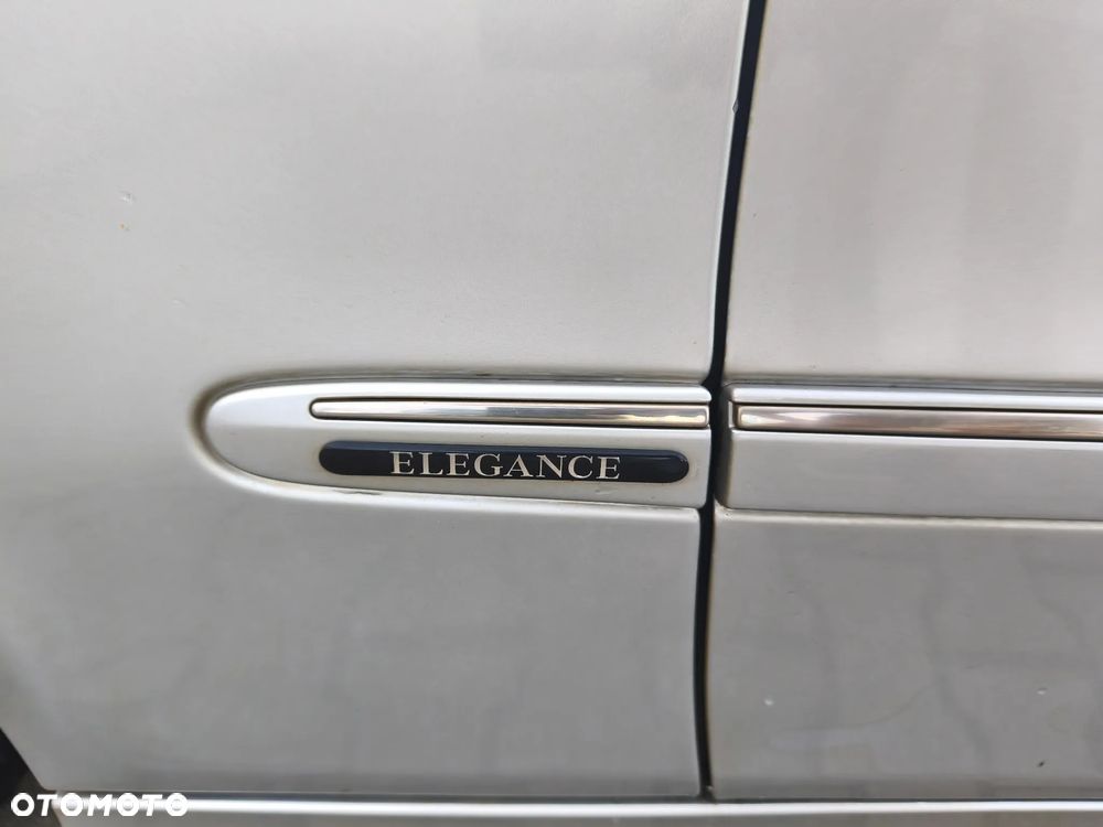 Mercedes-Benz Klasa E 230 7G-TRONIC Elegance - 28