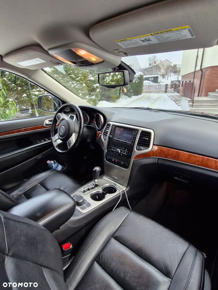 Jeep Grand Cherokee - 12