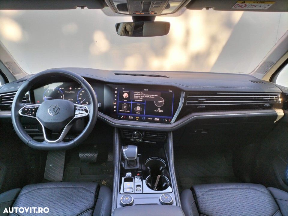 Volkswagen Touareg - 12