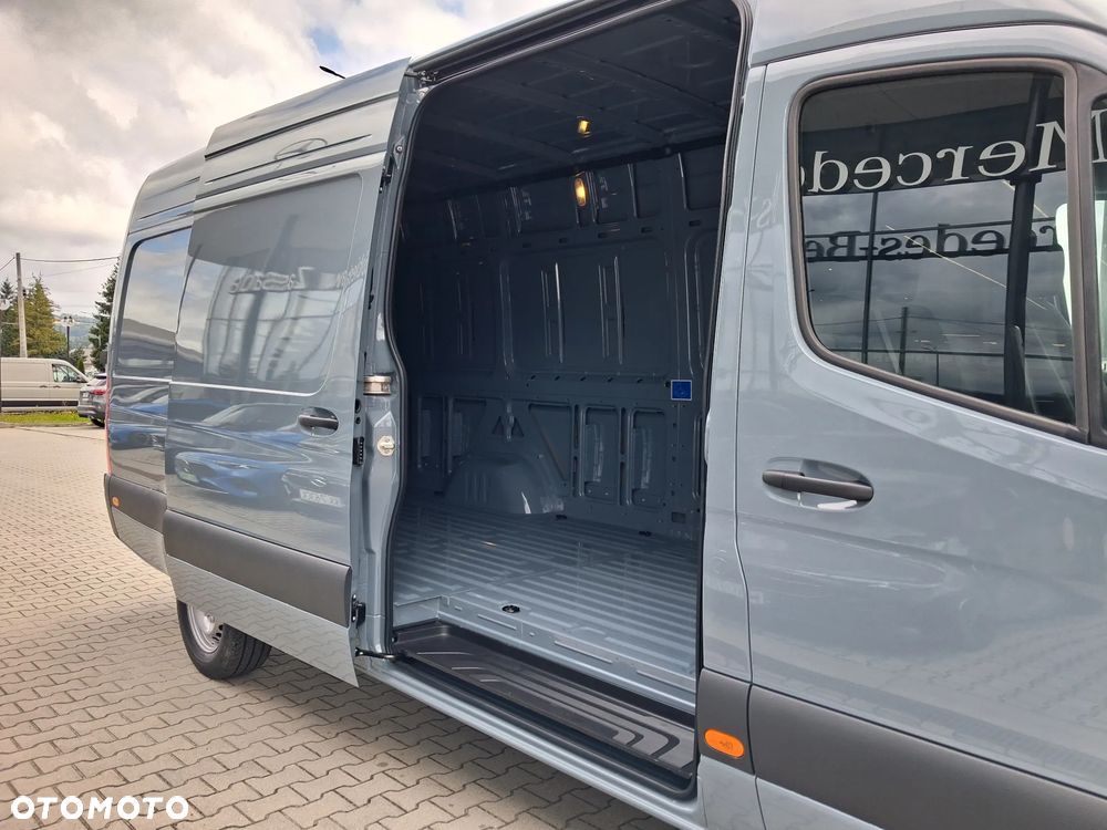 Mercedes-Benz Sprinter - 6