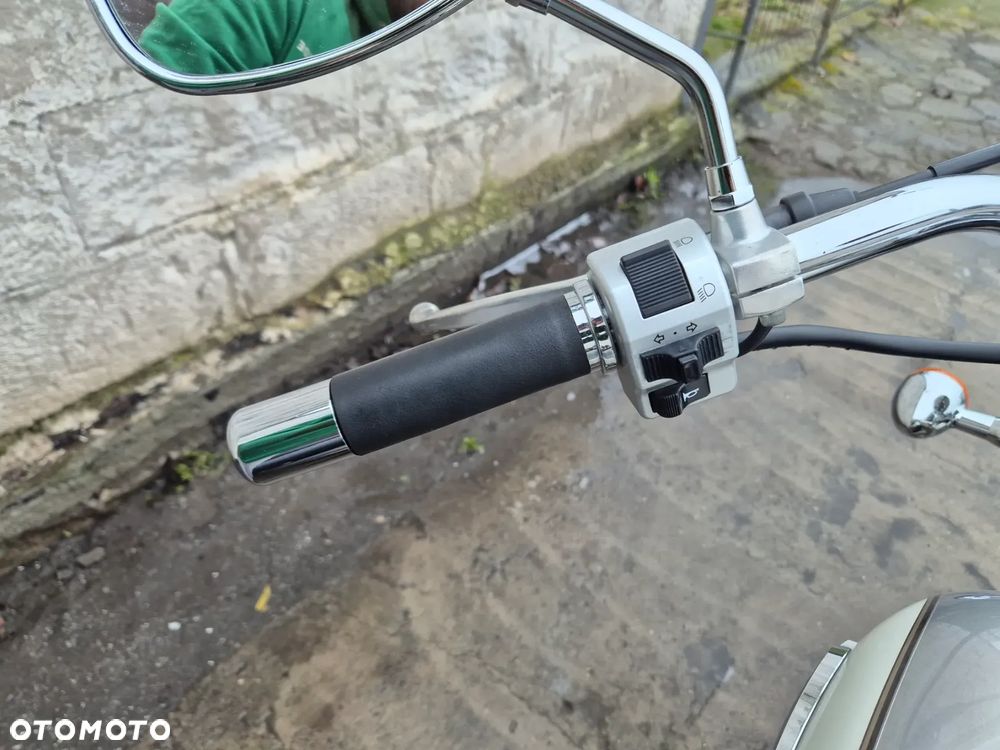 Suzuki VL 800 Volusia - 22