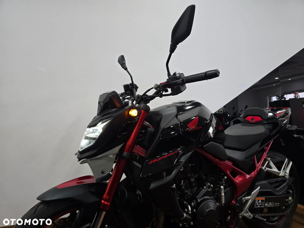 Honda Hornet - 30