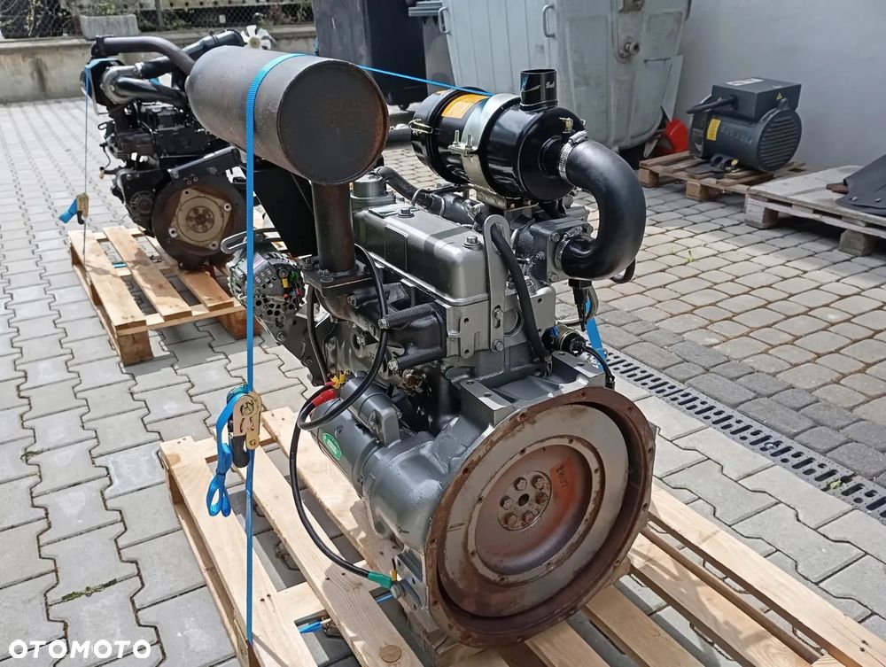SILNIK YANMAR 4TN84E 1,906L 28,1 kW CENA 10 976 zł netto - 4