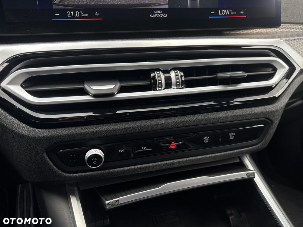 BMW Seria 3 320d xDrive - 14