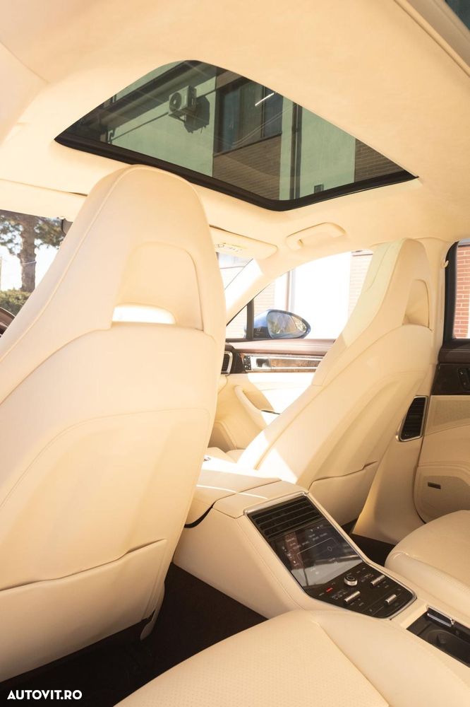 Porsche Panamera Turbo - 10