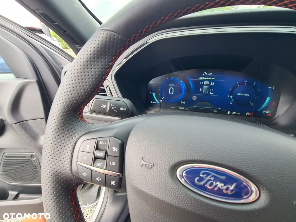 Ford Kuga 1.5 EcoBoost ST-LINE - 26
