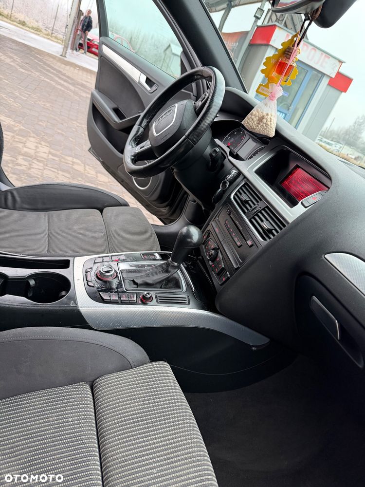 Audi A4 Avant 2.0 TDI DPF multitronic Ambiente - 16