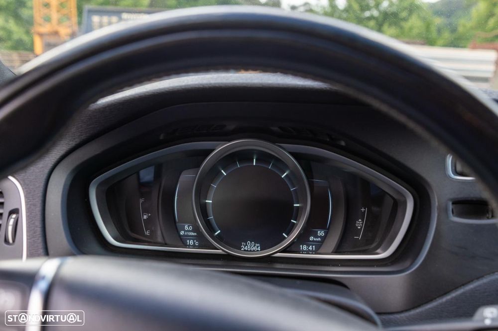 Volvo V40 1.6 D2 R-Design - 6