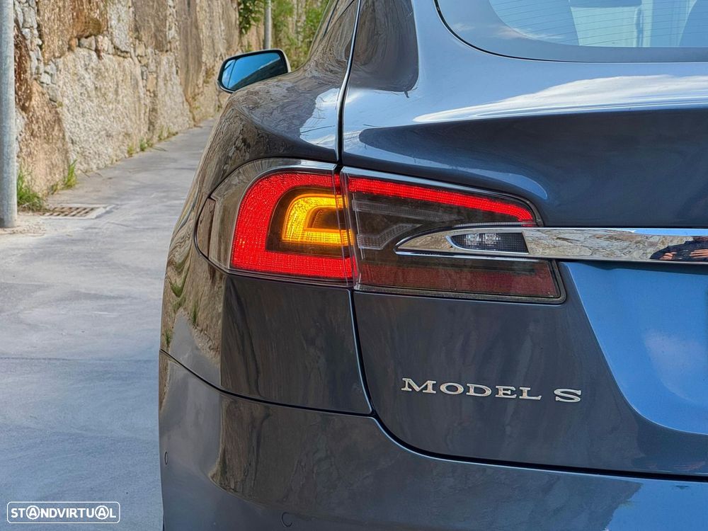 Tesla Model S 100D - 22