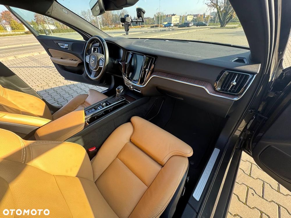 Volvo V60 Cross Country D4 AWD - 11