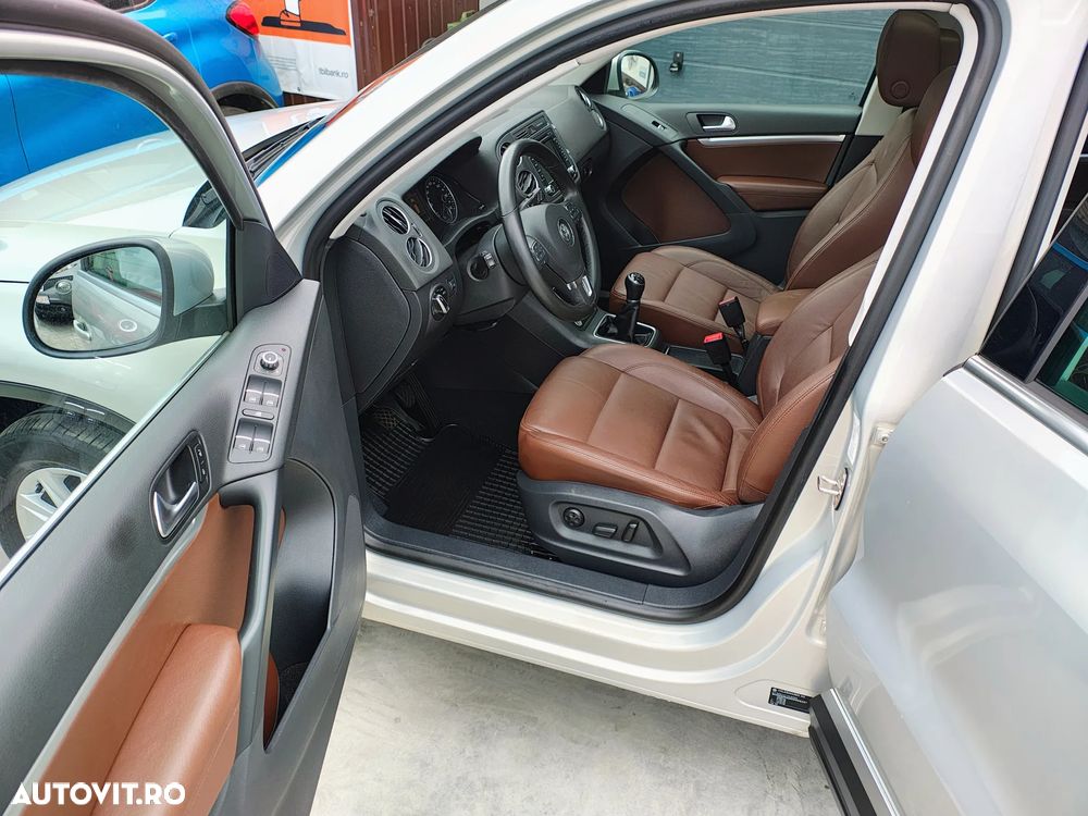 Volkswagen Tiguan 2.0 TDI DPF BlueMotion Technology Exclusive - 28