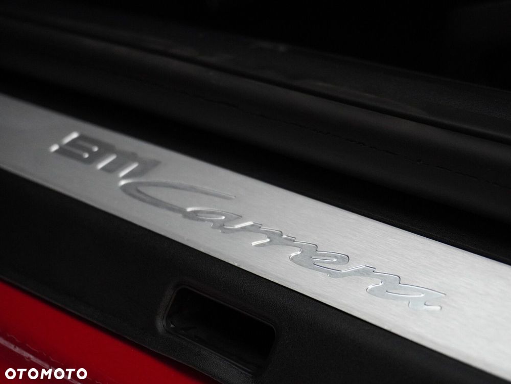 Porsche 911 Carrera - 22