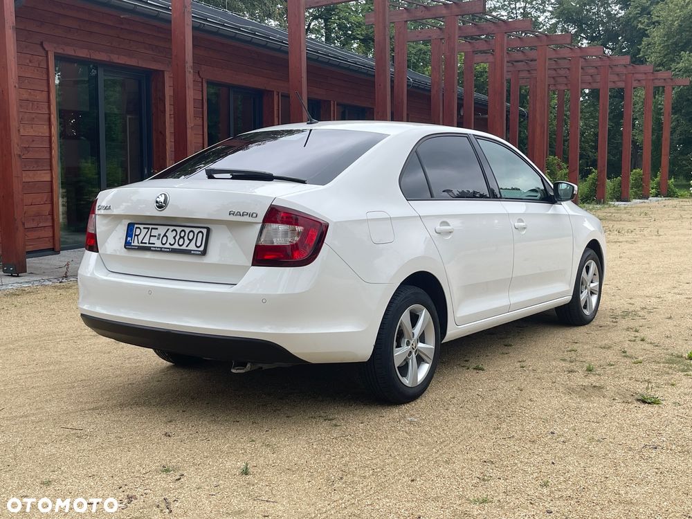 Skoda RAPID 1.0 TSI Ambition - 18