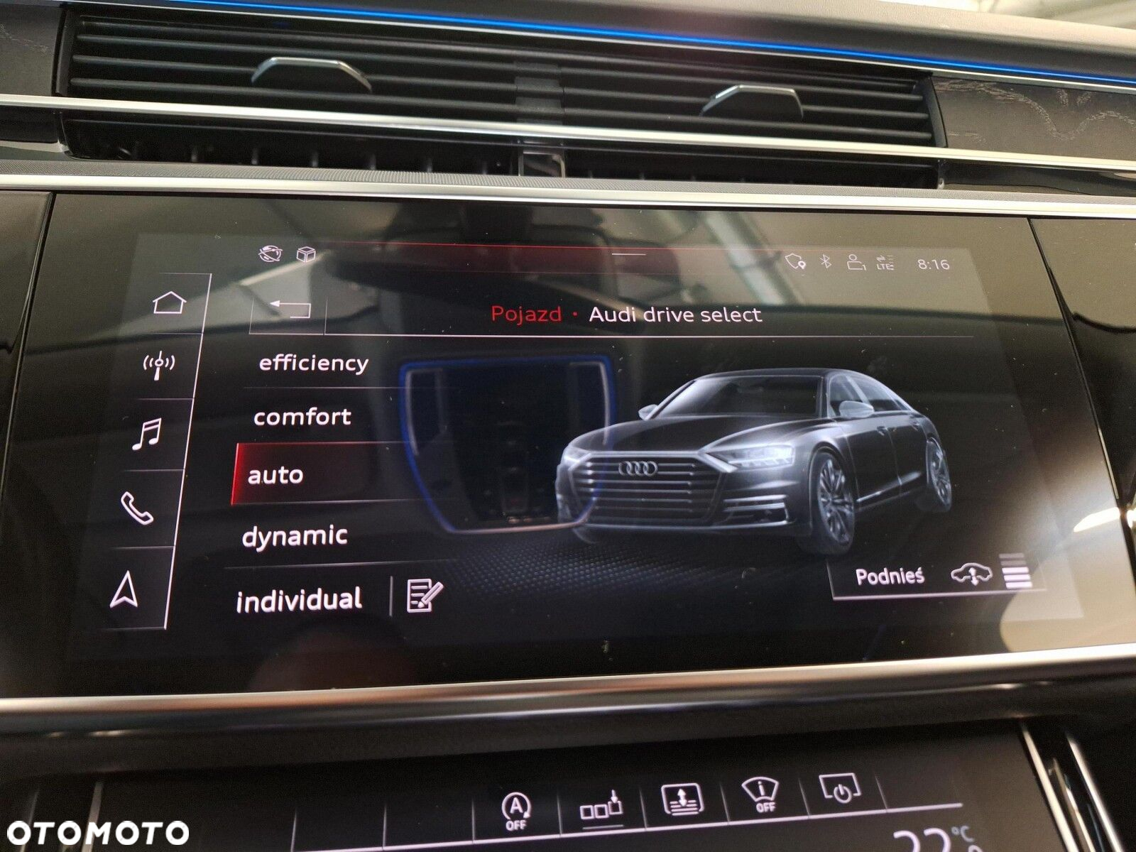 Audi A8 - 30