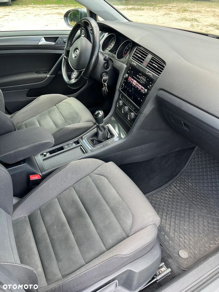 Volkswagen Golf 1.6 TDI BMT Comfortline - 8