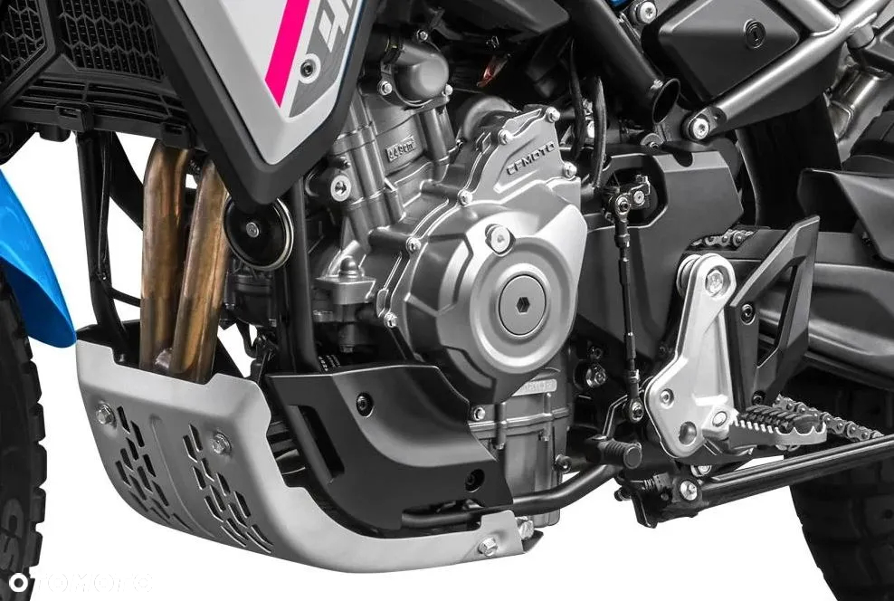 CFMoto MT - 12