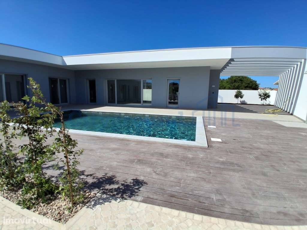 Moradia Térrea V4 no Nadadouro - Grande imagem: 3/40