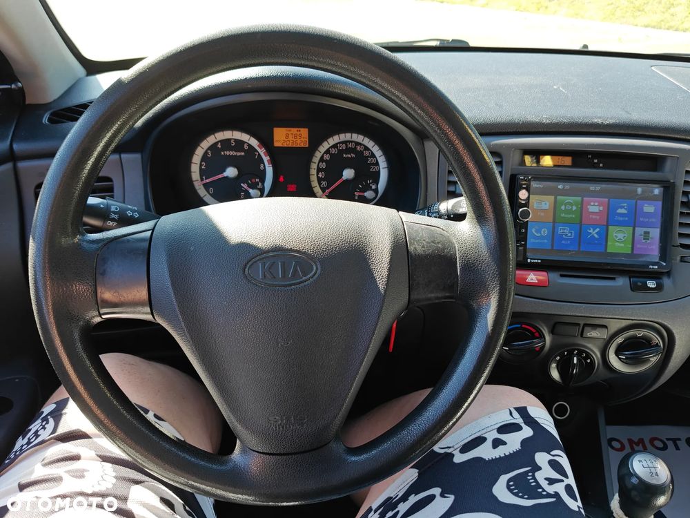 Kia Rio 1.4 Comfort - 19