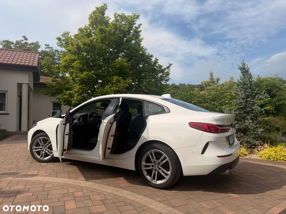 BMW Seria 2 218i - 5