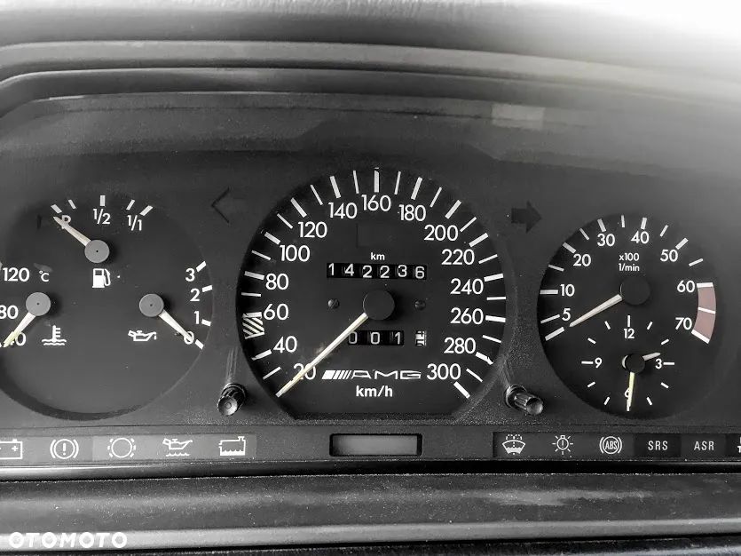 Mercedes-Benz Klasa E - 4