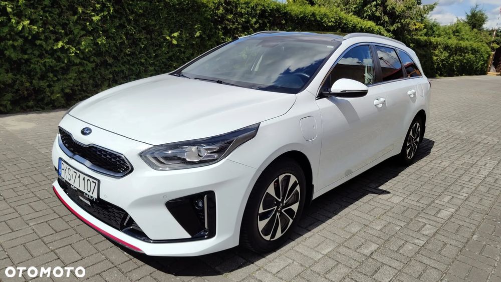 Kia Ceed 1.6 GDI PHEV Business Line DCT - 1