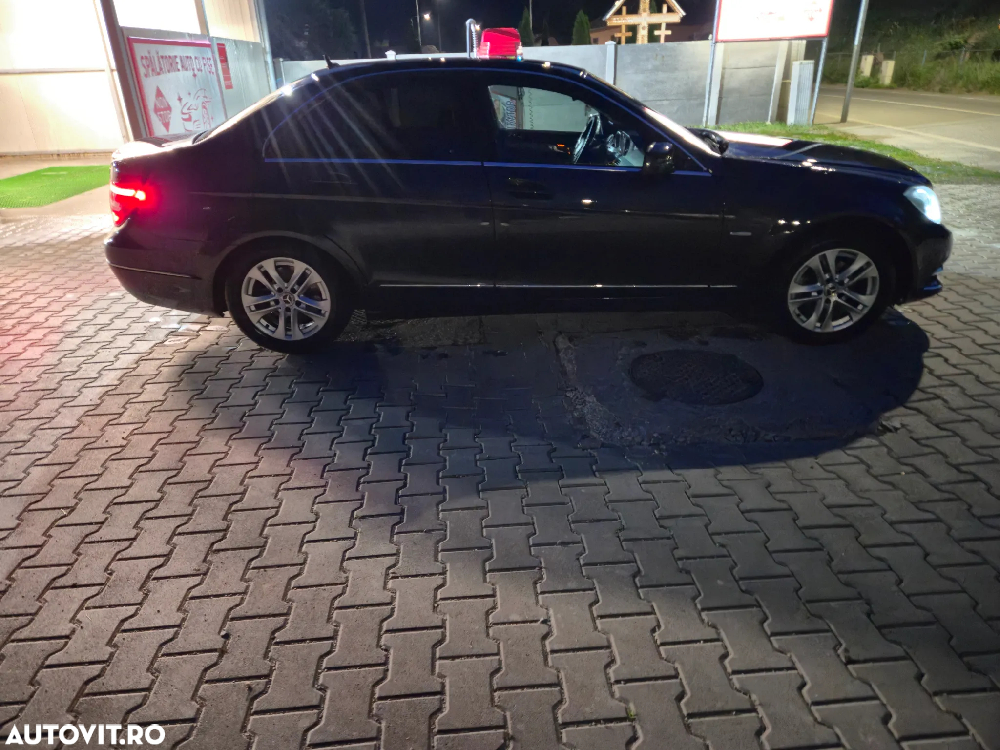 Mercedes-Benz C 220 CDI BlueEFFICIENCY - 3