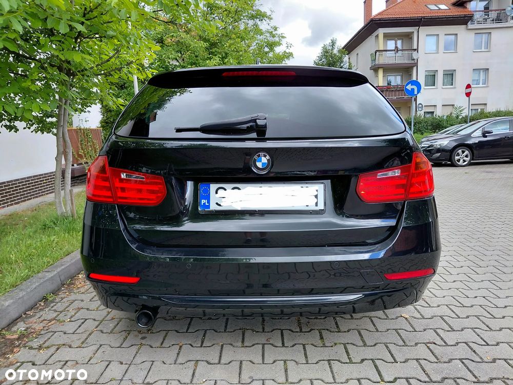 BMW Seria 3 320i M Sport - 11