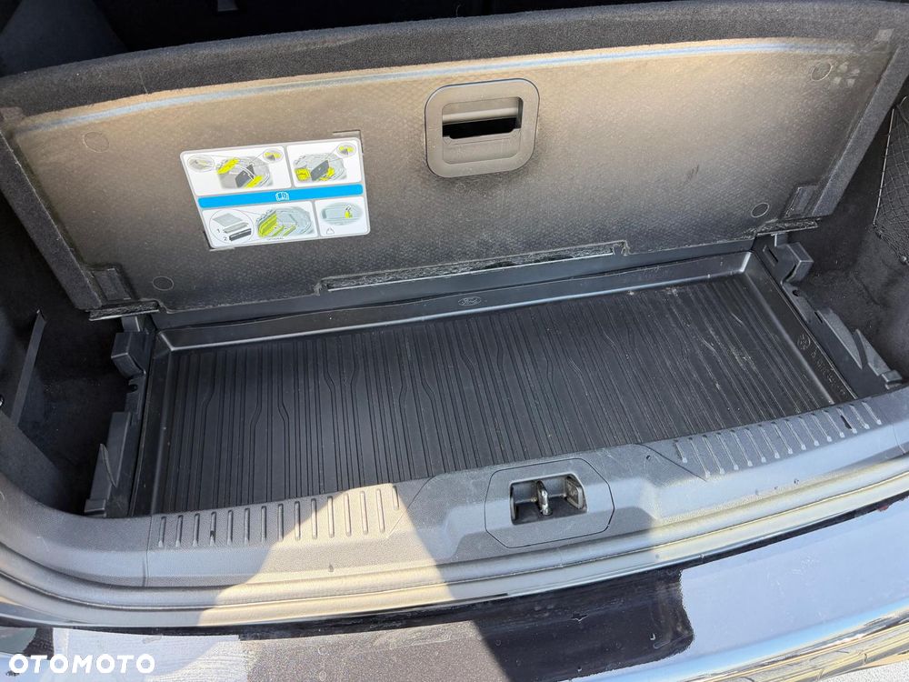 Ford Focus 1.0 EcoBoost mHEV ST-Line - 22