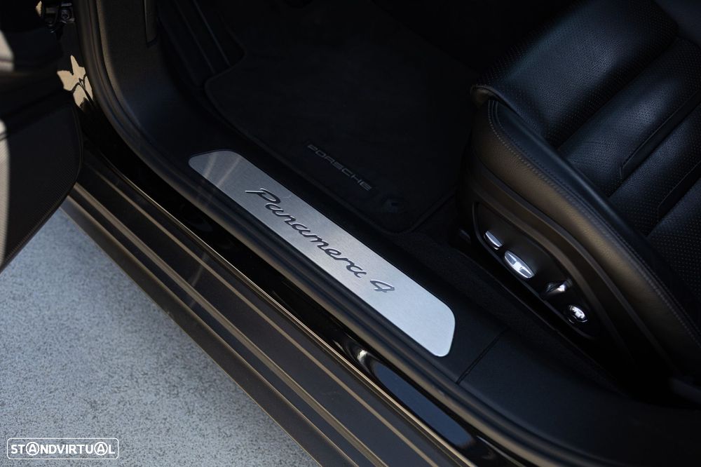 Porsche Panamera Sport Turismo 4 E-Hybrid - 29