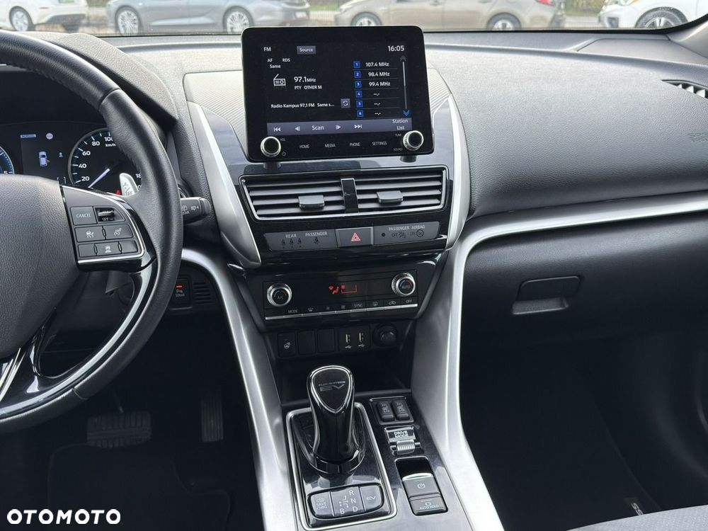 Mitsubishi Eclipse Cross - 27