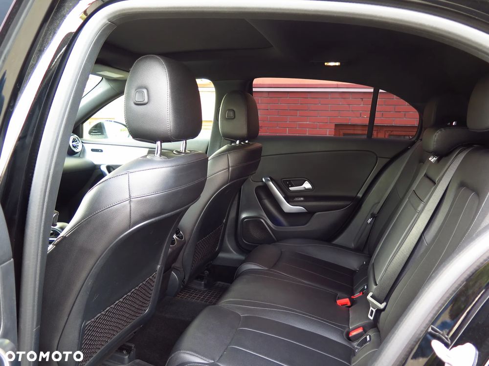 Mercedes-Benz Klasa A 250 4-Matic 7G-DCT - 16