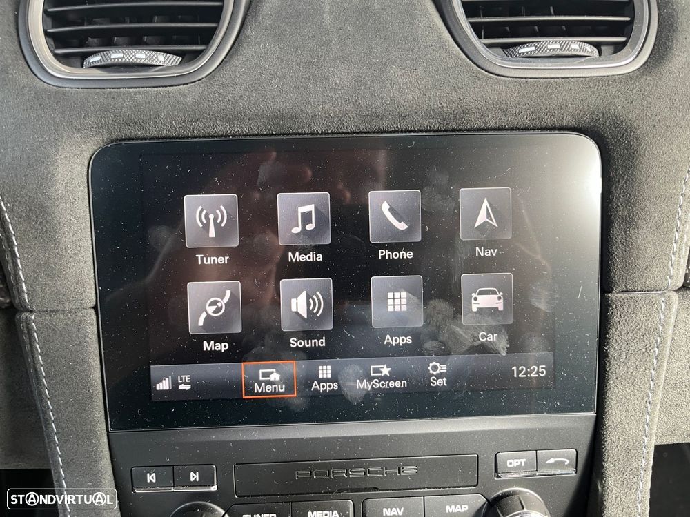 Porsche 718 Cayman GT4 RS - 36