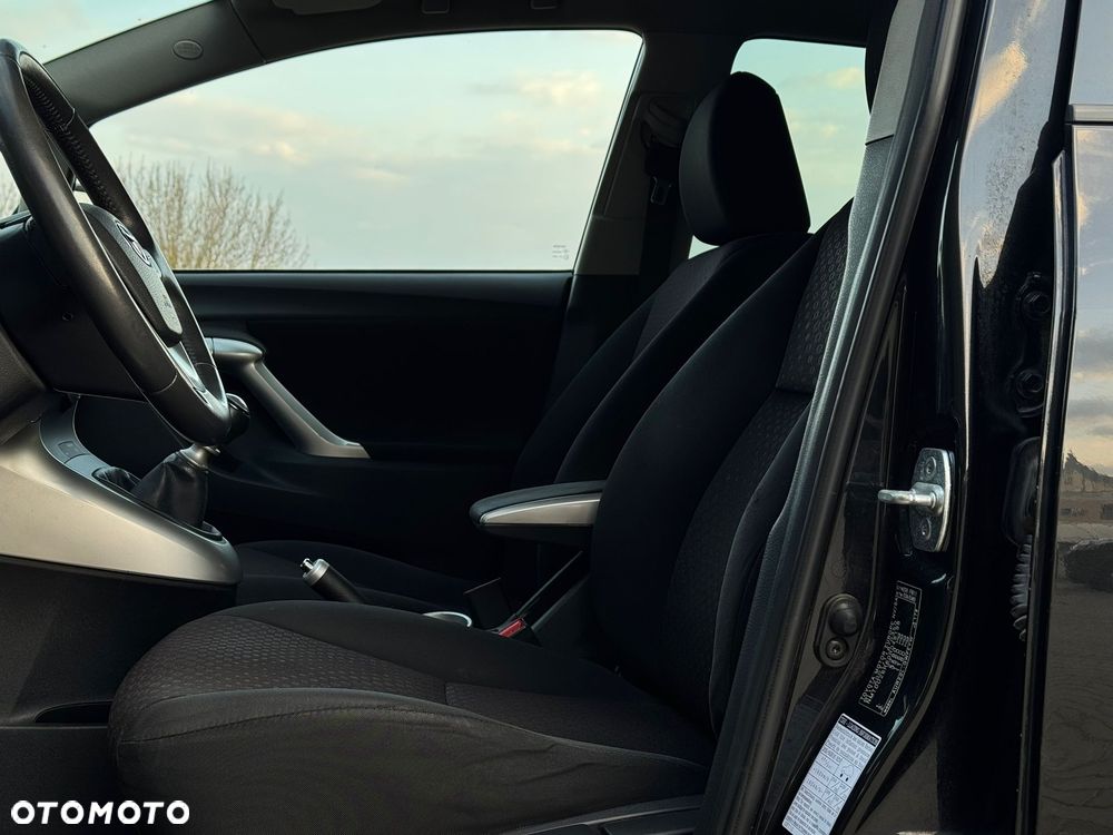 Toyota Verso 2.0 D-4D Premium - 19